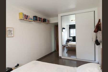 Apartamento à venda com 280m², 4 quartos e 4 vagas Apartamento à venda com 280m², 4 quartos e 4 vagasSuíte 2