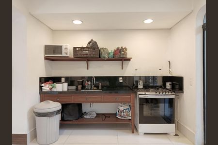 Apartamento à venda com 280m², 4 quartos e 4 vagas Apartamento à venda com 280m², 4 quartos e 4 vagasÁrea comum - Salão de Festas