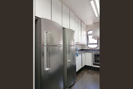 Apartamento à venda com 280m², 4 quartos e 4 vagas Apartamento à venda com 280m², 4 quartos e 4 vagasCozinha