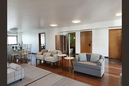 Apartamento à venda com 280m², 4 quartos e 4 vagas Apartamento à venda com 280m², 4 quartos e 4 vagasSala de Sala de Estar