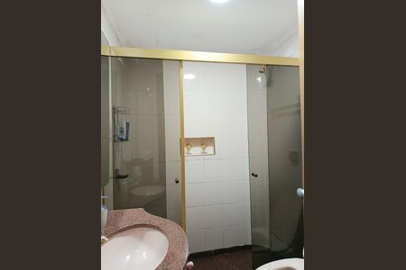 Apartamento à venda com 280m², 4 quartos e 4 vagas Apartamento à venda com 280m², 4 quartos e 4 vagasBanheiro da Suíte 1