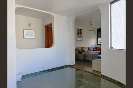 Apartamento à venda com 280m², 4 quartos e 4 vagas Apartamento à venda com 280m², 4 quartos e 4 vagasVaranda