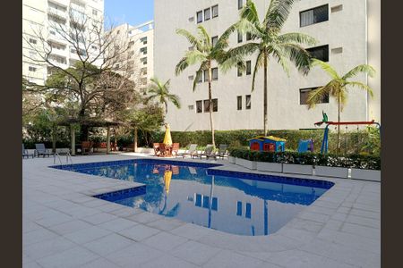 Apartamento à venda com 280m², 4 quartos e 4 vagas Apartamento à venda com 280m², 4 quartos e 4 vagasPiscina