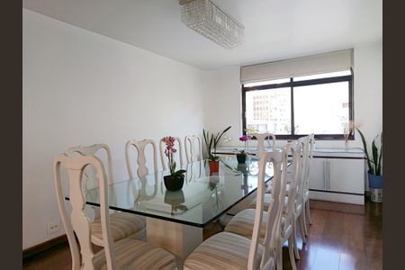 Apartamento à venda com 280m², 4 quartos e 4 vagas Apartamento à venda com 280m², 4 quartos e 4 vagasSala de Jantar
