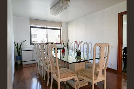Apartamento à venda com 280m², 4 quartos e 4 vagas Apartamento à venda com 280m², 4 quartos e 4 vagasSala de Jantar