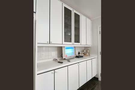 Apartamento à venda com 280m², 4 quartos e 4 vagas Apartamento à venda com 280m², 4 quartos e 4 vagasCozinha