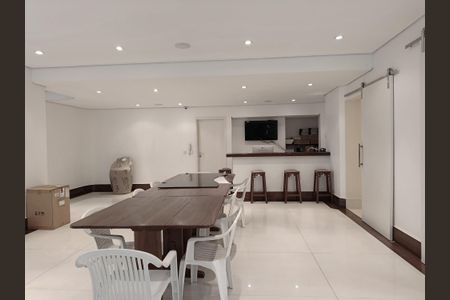 Apartamento à venda com 280m², 4 quartos e 4 vagas Apartamento à venda com 280m², 4 quartos e 4 vagasÁrea comum - Salão de Festas