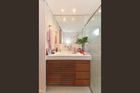 Apartamento à venda com 130m², 3 quartos e 2 vagasBanheiro da Suíte