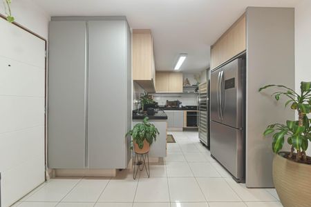 Apartamento à venda com 130m², 3 quartos e 2 vagasCozinha