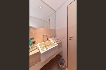 Apartamento à venda com 130m², 3 quartos e 2 vagasLavabo