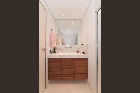 Apartamento à venda com 130m², 3 quartos e 2 vagasBanheiro