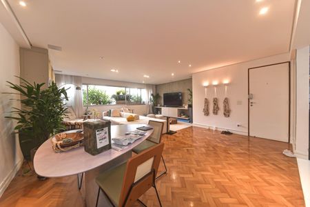 Sala de apartamento à venda com 3 quartos, 130m² em Campo Belo, São Paulo