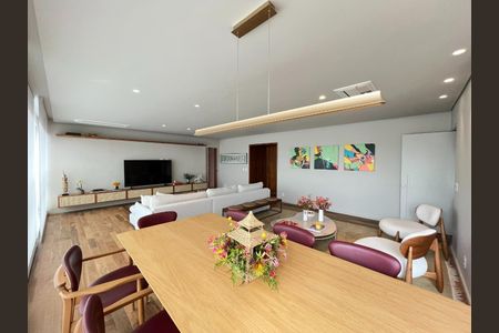 Apartamento à venda com 154m², 2 quartos e 2 vagas