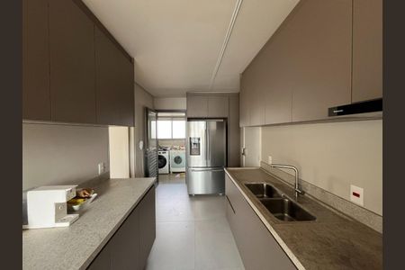 Apartamento à venda com 154m², 2 quartos e 2 vagas