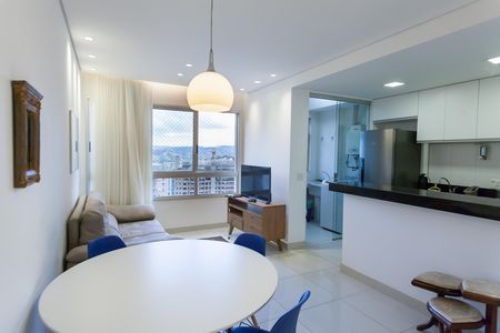 Apartamento para alugar com 67m², 2 quartos e 2 vagas Apartamento para alugar com 67m², 2 quartos e 2 vagasSala