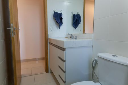 Apartamento para alugar com 67m², 2 quartos e 2 vagas Apartamento para alugar com 67m², 2 quartos e 2 vagasBanheiro Social