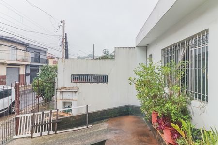 Casa à venda com 200m², 5 quartos e 4 vagas Casa à venda com 200m², 5 quartos e 4 vagasQuintal e Garagem