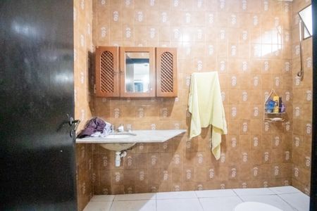 Casa à venda com 200m², 5 quartos e 4 vagas Casa à venda com 200m², 5 quartos e 4 vagasBanheiro da Suíte