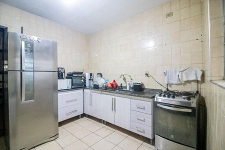 Casa à venda com 200m², 5 quartos e 4 vagas Casa à venda com 200m², 5 quartos e 4 vagasCozinha