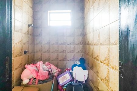 Casa à venda com 200m², 5 quartos e 4 vagas Casa à venda com 200m², 5 quartos e 4 vagasLavabo