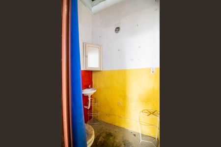 Casa à venda com 200m², 5 quartos e 4 vagas Casa à venda com 200m², 5 quartos e 4 vagasBanheiro de Serviço