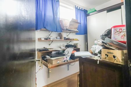 Casa à venda com 200m², 5 quartos e 4 vagas Casa à venda com 200m², 5 quartos e 4 vagasQuarto 3