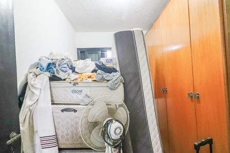 Casa à venda com 200m², 5 quartos e 4 vagas Casa à venda com 200m², 5 quartos e 4 vagasQuarto 2