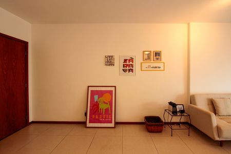 Apartamento para alugar com 64m², 1 quarto e 1 vaga Apartamento para alugar com 64m², 1 quarto e 1 vagaSala