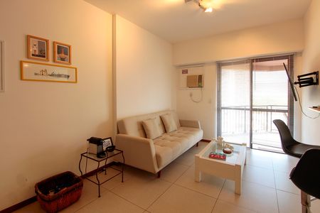 Apartamento para alugar com 64m², 1 quarto e 1 vaga Apartamento para alugar com 64m², 1 quarto e 1 vagaSala