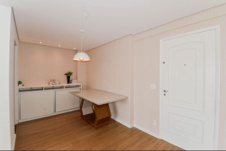 Apartamento à venda com 65m², 2 quartos e 2 vagasSala