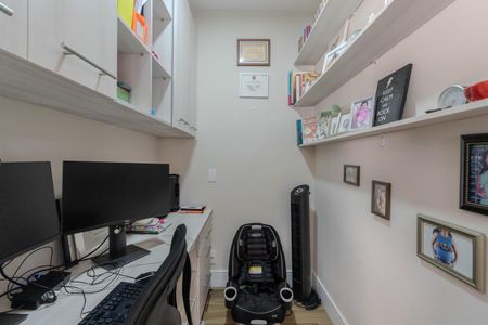 Apartamento à venda com 123m², 3 quartos e 2 vagasEscritório