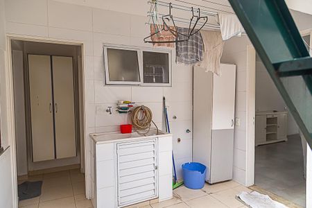 Casa à venda com 160m², 3 quartos e 1 vaga Casa à venda com 160m², 3 quartos e 1 vagaÁrea de Serviço