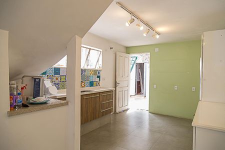 Casa à venda com 160m², 3 quartos e 1 vaga Casa à venda com 160m², 3 quartos e 1 vagaCozinha