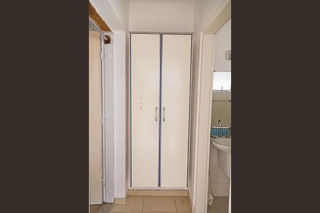 Casa à venda com 160m², 3 quartos e 1 vaga Casa à venda com 160m², 3 quartos e 1 vagaQuarto de Serviço