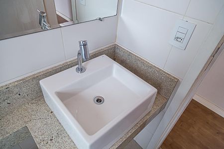 Casa à venda com 160m², 3 quartos e 1 vaga Casa à venda com 160m², 3 quartos e 1 vagaBanheiro Social 1