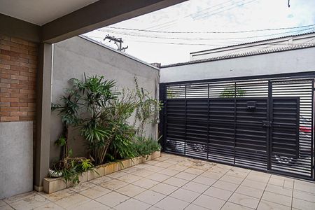 Casa à venda com 160m², 3 quartos e 1 vaga Casa à venda com 160m², 3 quartos e 1 vagaGaragem