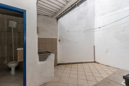 Casa para alugar com 100m², 2 quartos e 1 vagaQuintal