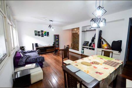 Apartamento para alugar com 160m², 4 quartos e 1 vaga Apartamento para alugar com 160m², 4 quartos e 1 vagaSala