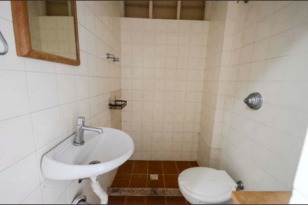 Apartamento para alugar com 160m², 4 quartos e 1 vaga Apartamento para alugar com 160m², 4 quartos e 1 vagaBanheiro de Serviço