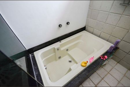 Apartamento para alugar com 160m², 4 quartos e 1 vaga Apartamento para alugar com 160m², 4 quartos e 1 vagaBanheiro Social