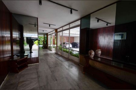 Apartamento para alugar com 160m², 4 quartos e 1 vaga Apartamento para alugar com 160m², 4 quartos e 1 vagaHall