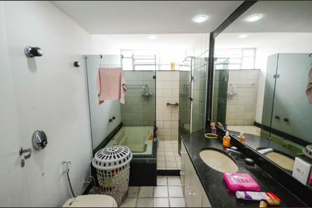 Apartamento para alugar com 160m², 4 quartos e 1 vaga Apartamento para alugar com 160m², 4 quartos e 1 vagaBanheiro Social