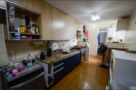 Apartamento para alugar com 160m², 4 quartos e 1 vaga Apartamento para alugar com 160m², 4 quartos e 1 vagaCozinha