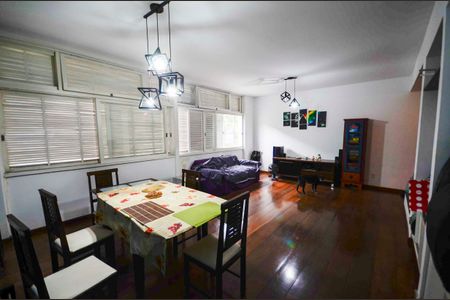 Apartamento para alugar com 160m², 4 quartos e 1 vaga Apartamento para alugar com 160m², 4 quartos e 1 vagaSala