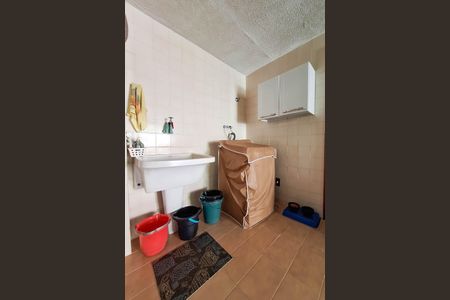 Casa de condomínio à venda com 380m², 4 quartos e 4 vagas Casa de condomínio à venda com 380m², 4 quartos e 4 vagasÁrea de Serviço