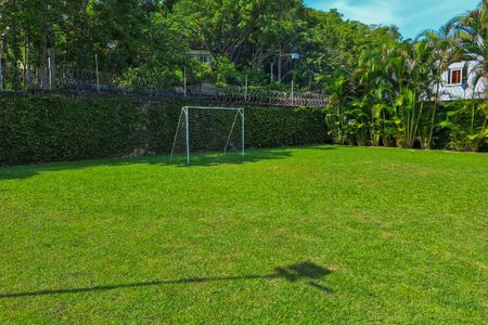 Casa de condomínio à venda com 380m², 4 quartos e 4 vagas Casa de condomínio à venda com 380m², 4 quartos e 4 vagasÁrea comum