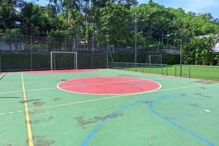 Casa de condomínio à venda com 380m², 4 quartos e 4 vagas Casa de condomínio à venda com 380m², 4 quartos e 4 vagasÁrea comum