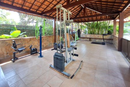 Casa de condomínio à venda com 380m², 4 quartos e 4 vagas Casa de condomínio à venda com 380m², 4 quartos e 4 vagasÁrea comum