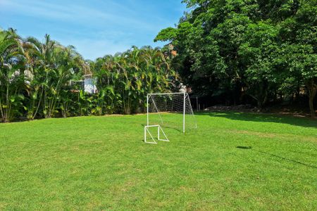 Casa de condomínio à venda com 380m², 4 quartos e 4 vagas Casa de condomínio à venda com 380m², 4 quartos e 4 vagasÁrea comum