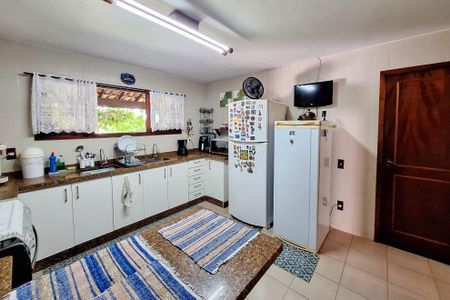 Casa de condomínio à venda com 380m², 4 quartos e 4 vagas Casa de condomínio à venda com 380m², 4 quartos e 4 vagasCozinha